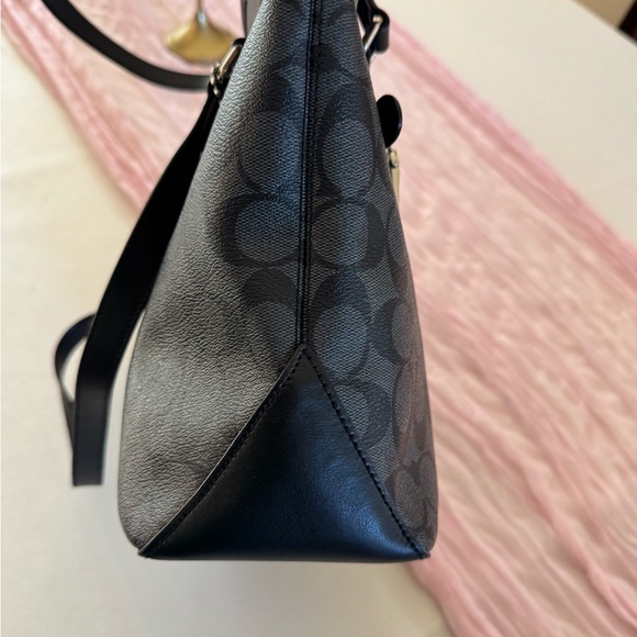 Coach Black and Gray Signature shoulder bag - Picture 4 of 12